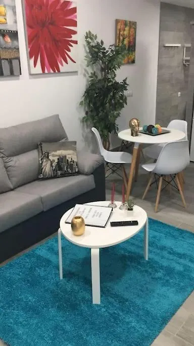 Apartamento B, A 3 Minutos De La Estacion Central De Bus Y Tren Málaga 0*,